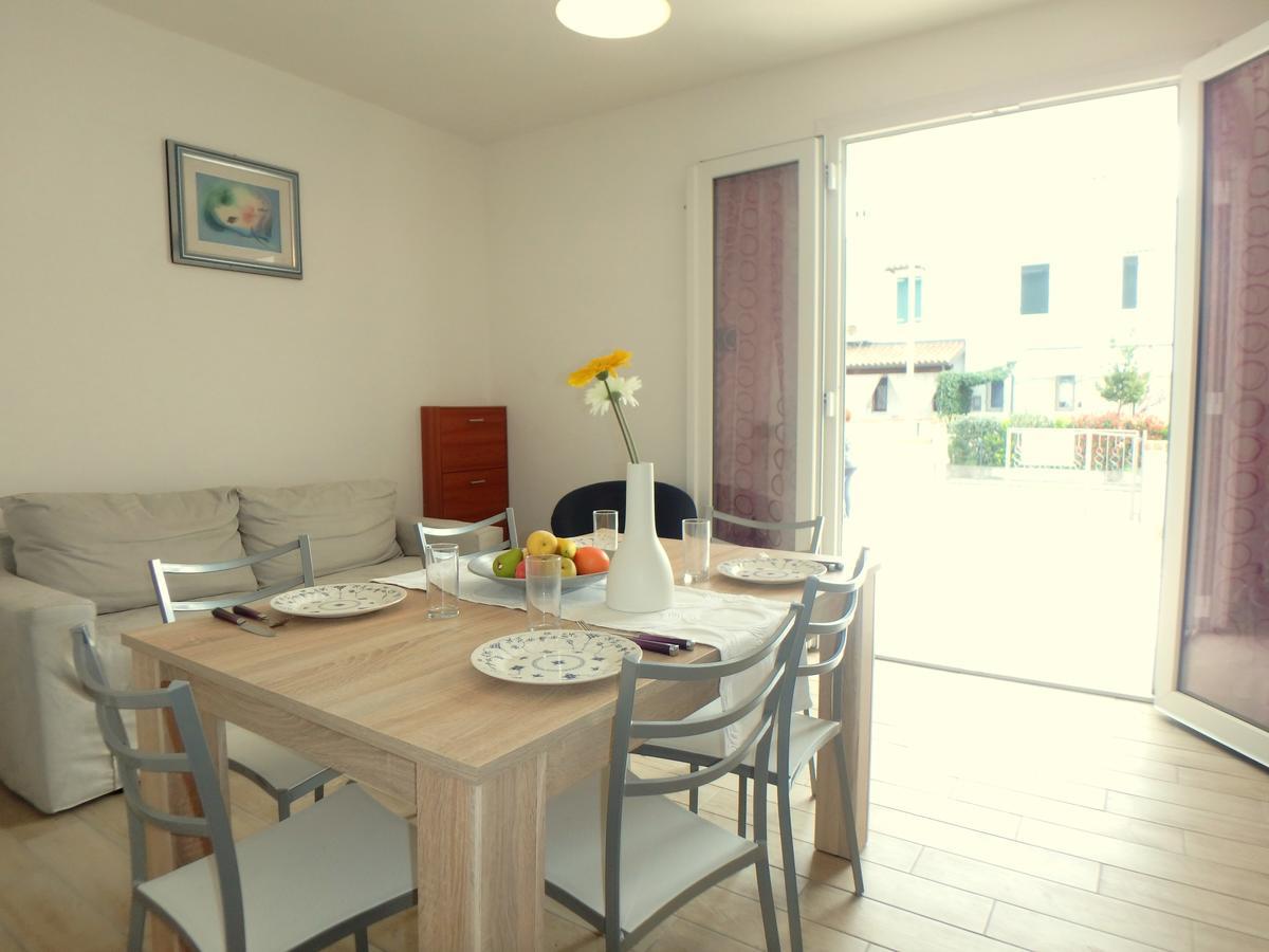Villa Demi 리도 디 폼포사 외부 사진