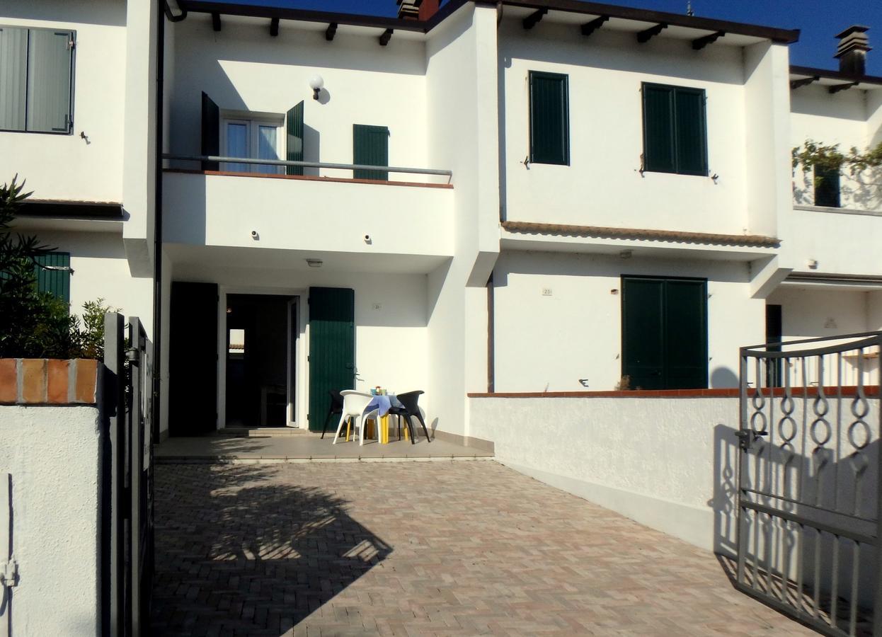 Villa Demi 리도 디 폼포사 외부 사진