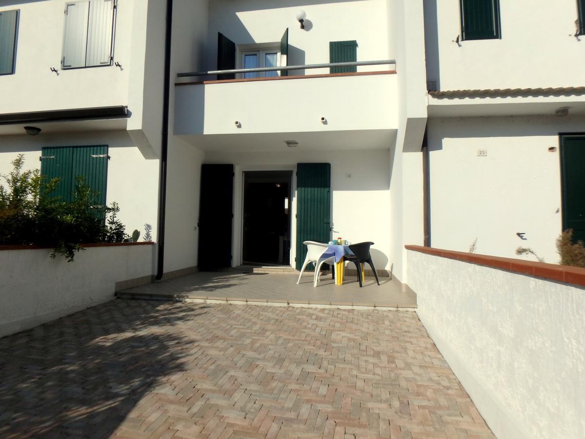 Villa Demi 리도 디 폼포사 외부 사진